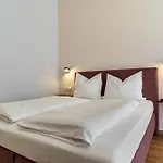 Gaestehaus Heimelig 招待所 3*